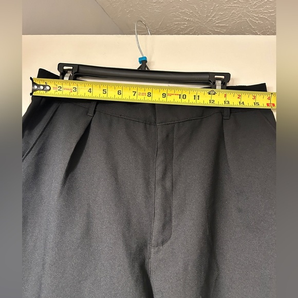 Abercrombie and Fitch Classic Black Women's Shorts - Picture 5 of 6